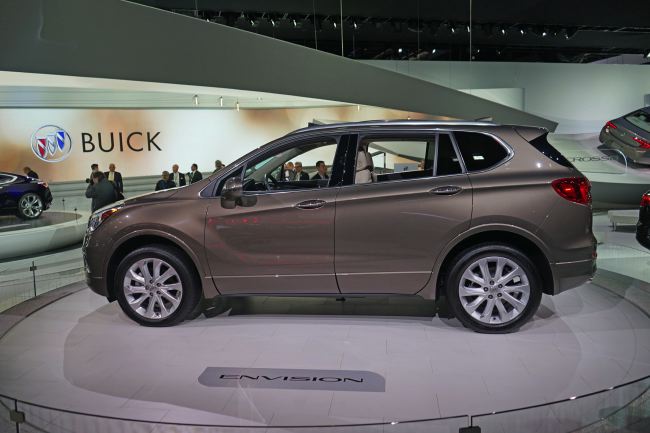 2017 Buick Envision Detroit Auto Show