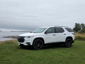 2018 Chevrolet Traverse LT Red Line