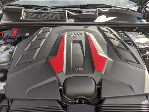 Audi RS 4.0L V8 engine