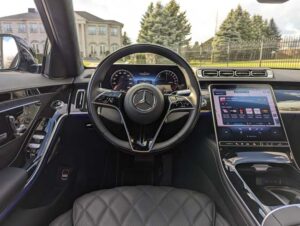 2023 Mercedes Benz S580e interior